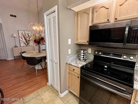 9536 N Glenn Abbey Way, Jacksonville FL - photo 24 of 32