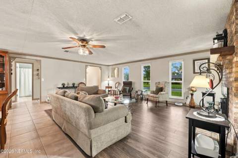 1476 Pawnee Street, Orange Park FL - photo 9 of 41