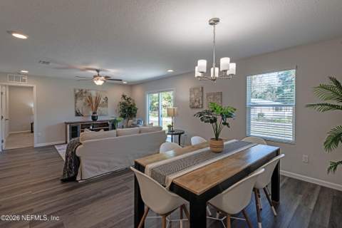 8247 Berry Avenue, Jacksonville FL - photo 7 of 22