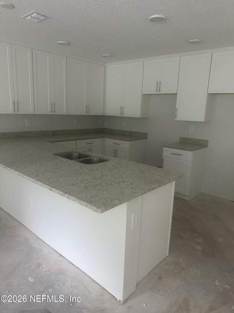 8247 Berry Avenue, Jacksonville FL - photo 6 of 22
