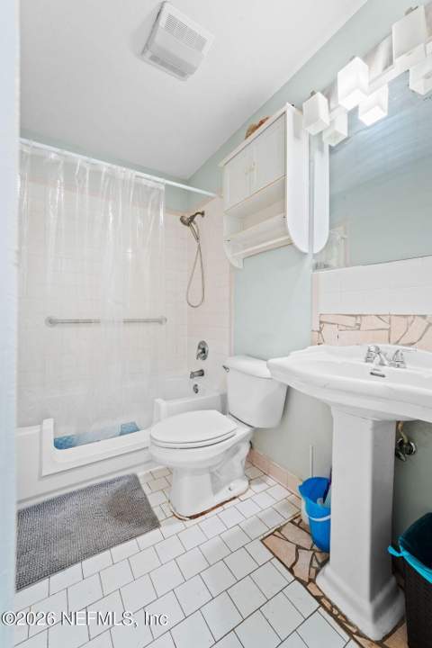 7988 Waxwing Avenue, Jacksonville FL - photo 16 of 27