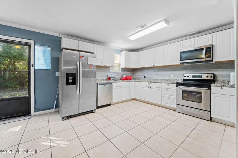4 bedroom Single Family Residence at 7988 Waxwing Avenue, Lincoln Villas, Jacksonville — photo 5