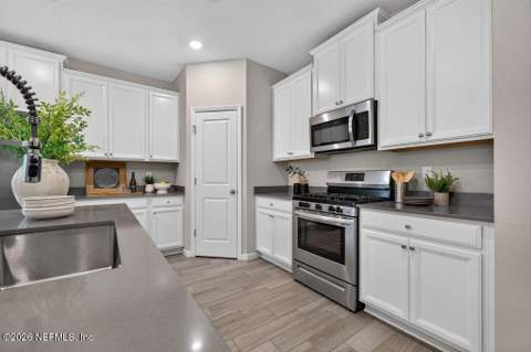 624 Weathered Edge Drive, St. Augustine FL - photo 12 of 36