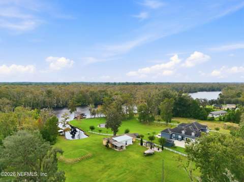 1811 Oak Park Circle, Green Cove Springs FL - photo 7 of 55