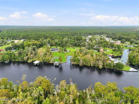1811 Oak Park Circle, Green Cove Springs FL - photo 10 of 55