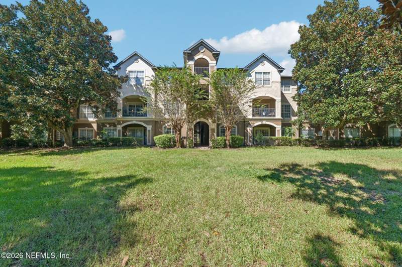 2 bedroom Condominium at 10961 Burnt Mill Road #1325, Reserve At James Island Lc, Jacksonville — photo 3
