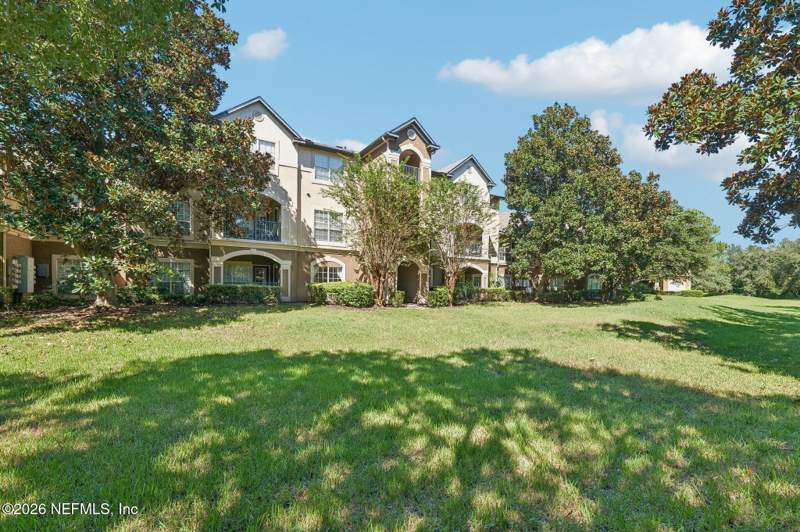 2 bedroom Condominium at 10961 Burnt Mill Road #1325, Reserve At James Island Lc, Jacksonville — photo 4