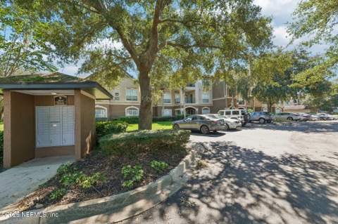 10961 Burnt Mill Road #1325, Jacksonville FL - photo 9 of 57