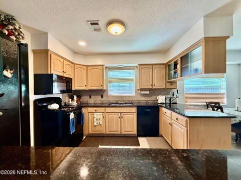 1682 Westminister Avenue, Jacksonville FL - photo 13 of 36