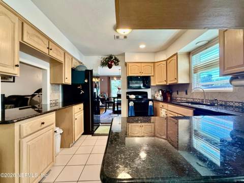 1682 Westminister Avenue, Jacksonville FL - photo 15 of 36