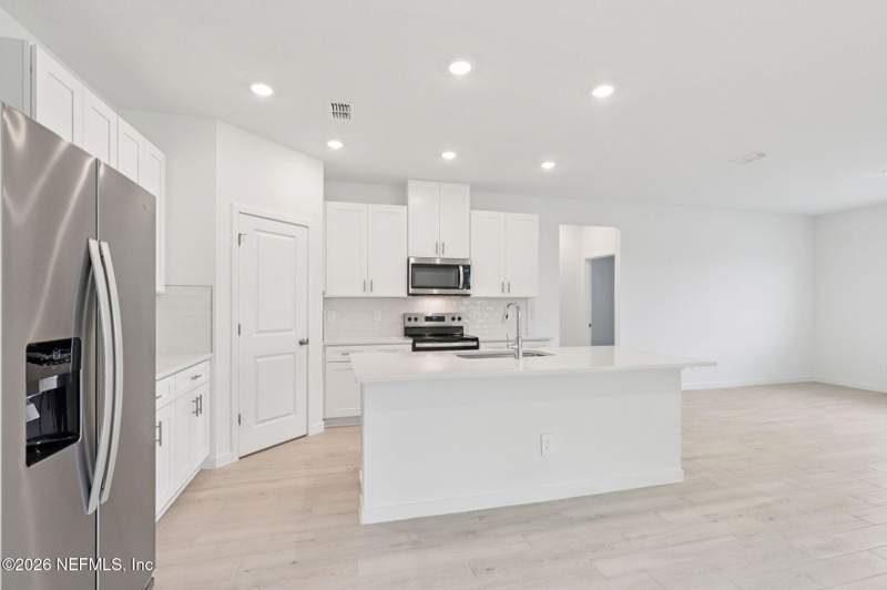 4 bedroom Single Family Residence at 12728 Fabius Way, Azalea Creek, Jacksonville — photo 4