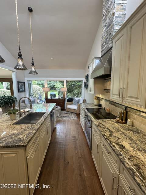 9897 Sawgrass Drive, Ponte Vedra Beach FL - photo 9 of 54