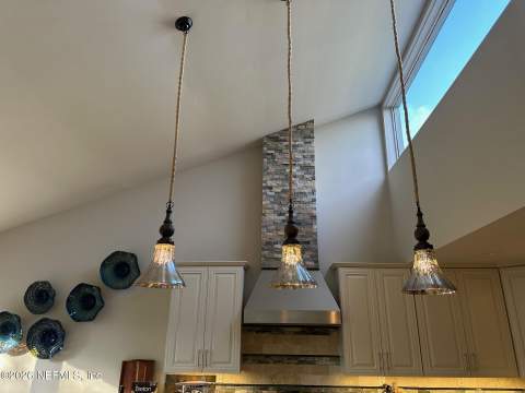 9897 Sawgrass Drive, Ponte Vedra Beach FL - photo 19 of 54