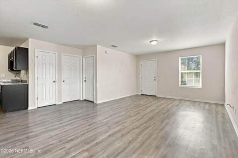 2175 Broadway Avenue, Jacksonville FL - photo 8 of 24