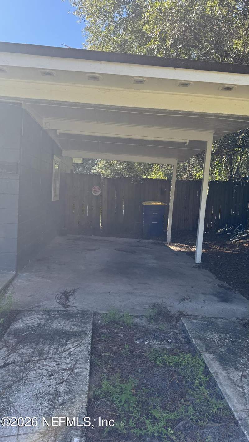 2 bedroom Single Family Residence at 1020 Ake, Highlands, Jacksonville — photo 2