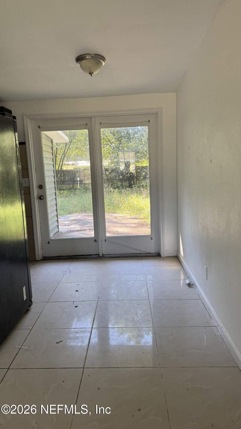 2 bedroom Single Family Residence at 1020 Ake, Highlands, Jacksonville — photo 4