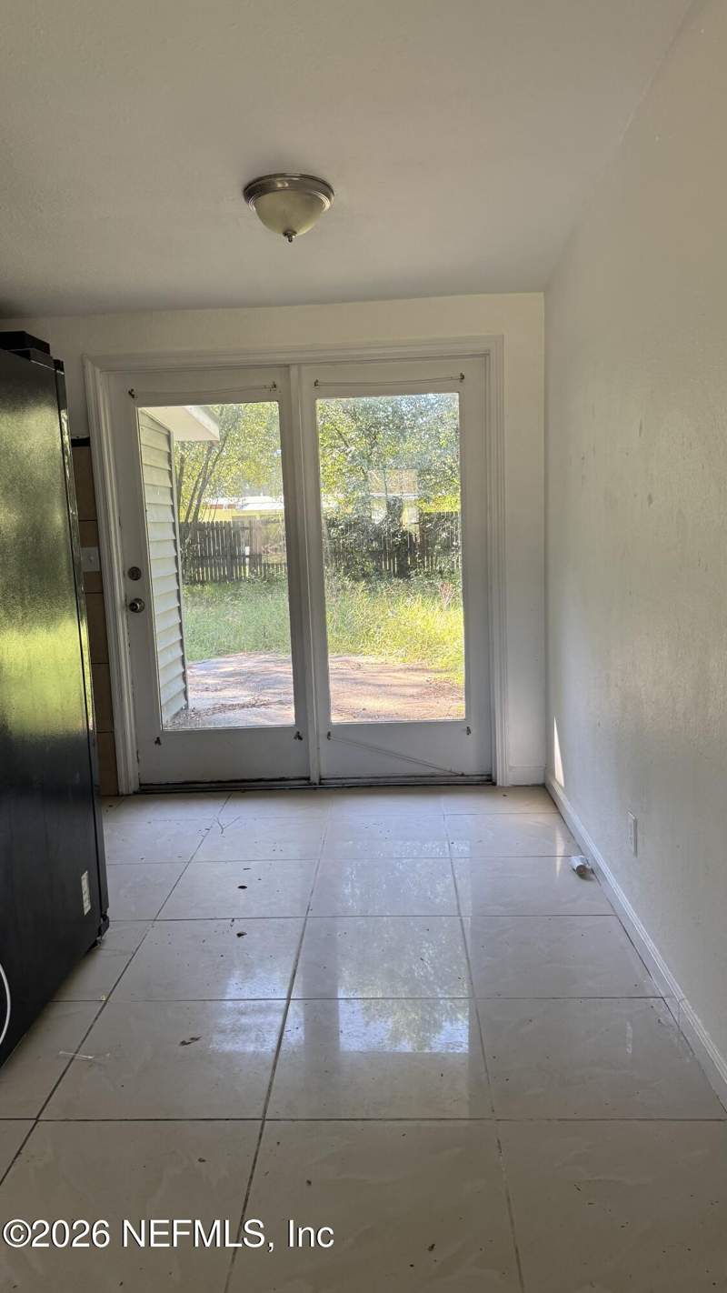 2 bedroom Single Family Residence at 1020 Ake, Highlands, Jacksonville — photo 5