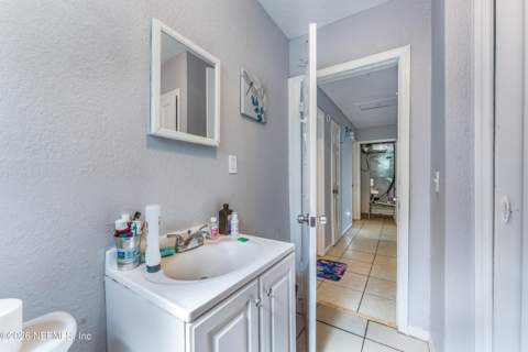2470 Vernon Street, Jacksonville FL - photo 15 of 23