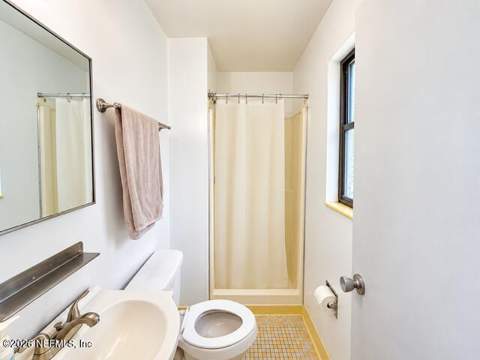 7954 Guerad Drive, Jacksonville FL - photo 8 of 11