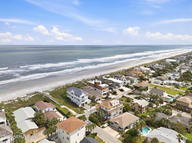 5 bedroom Single Family Residence at 3002 Ocean Drive, Jacksonville Beach, Jacksonville Beach — photo 3