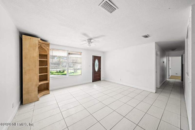 4 bedroom Single Family Residence at 101 N Highland Avenue, Golden Gate Manor, Green Cove Springs — photo 3