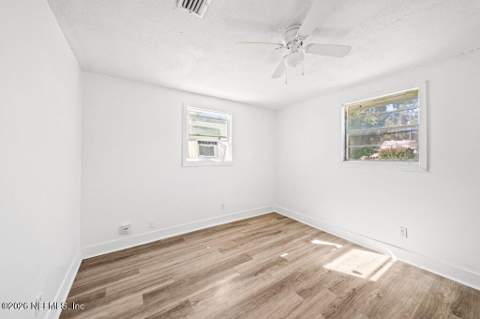 101 N Highland Avenue, Green Cove Springs FL - photo 10 of 20