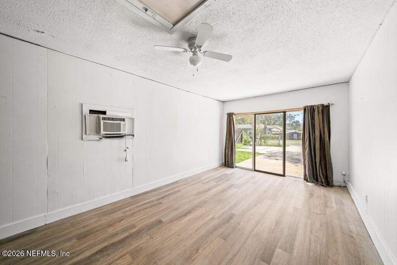 4 bedroom Single Family Residence at 101 N Highland Avenue, Golden Gate Manor, Green Cove Springs — photo 5