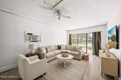 101 N Highland Avenue, Green Cove Springs FL - photo 6 of 20