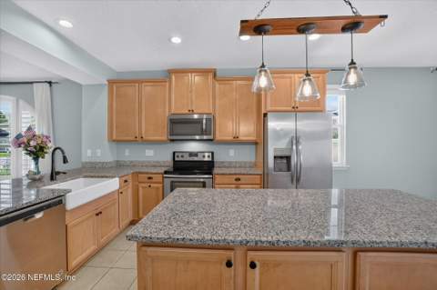 7018 Azalea Grove Drive, Jacksonville FL - photo 24 of 53