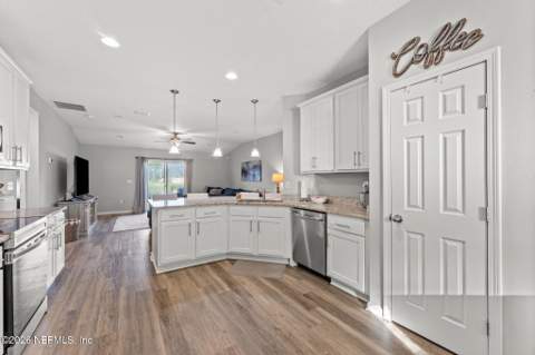 15796 Northside Drive, Jacksonville FL - photo 12 of 31