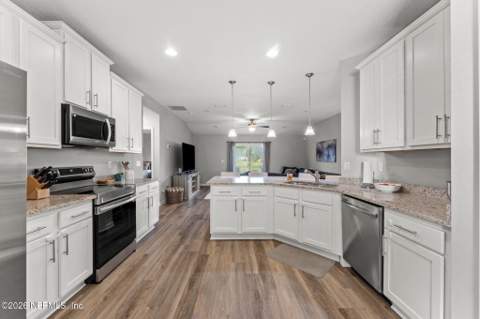 15796 Northside Drive, Jacksonville FL - photo 14 of 31