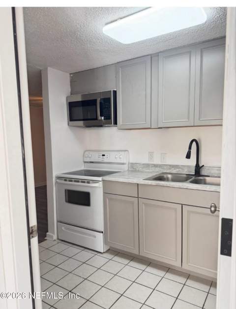4337 Turner Avenue, Jacksonville FL - photo 6 of 38