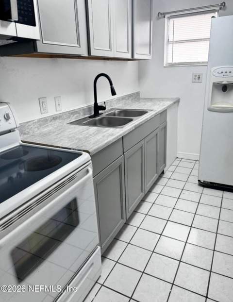 4337 Turner Avenue, Jacksonville FL - photo 8 of 38