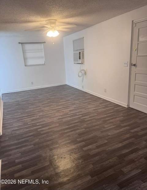4337 Turner Avenue, Jacksonville FL - photo 14 of 38