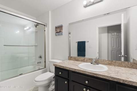 1301 Sarahs Landing Drive, Jacksonville FL - photo 13 of 29
