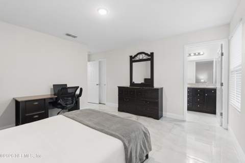 1301 Sarahs Landing Drive, Jacksonville FL - photo 14 of 29