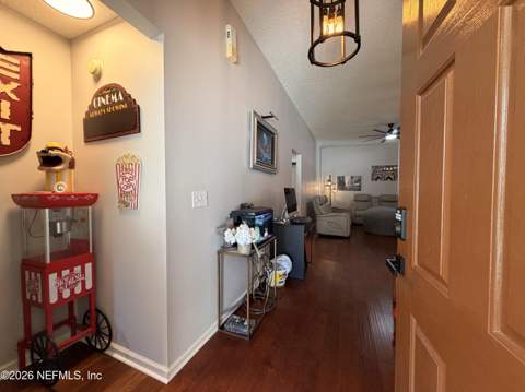 407 W Tropical Trace, Jacksonville FL - photo 11 of 82