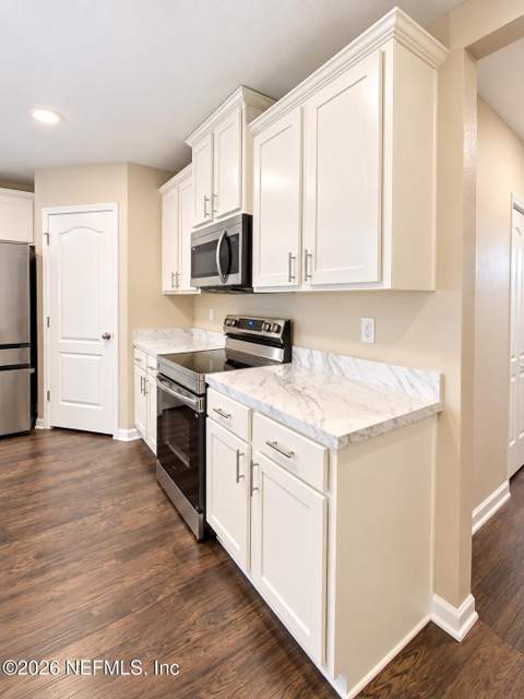 15586 Palfrey Chase Drive, Jacksonville FL - photo 11 of 33