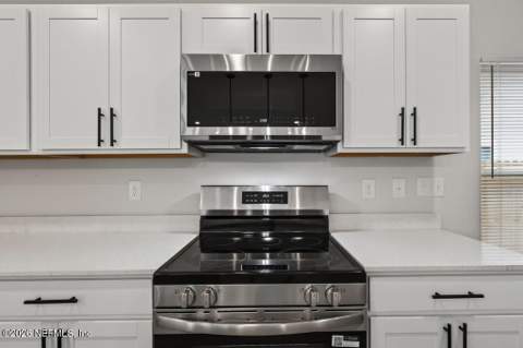 5100 Courtland Oaks Street, Jacksonville FL - photo 18 of 57