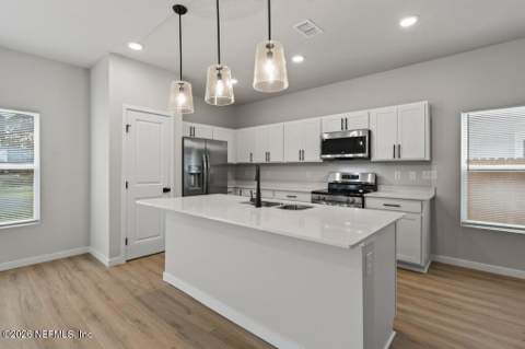 5100 Courtland Oaks Street, Jacksonville FL - photo 15 of 57