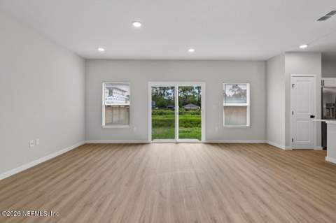 5100 Courtland Oaks Street, Jacksonville FL - photo 9 of 57