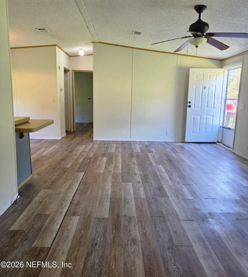3 bedroom Mobile Home at 136 E Moccasin Creek Lane, Moccasin Creek, Palatka — photo 5