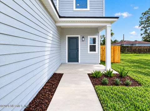 5024 Courtland Oaks Street, Jacksonville FL - photo 7 of 60