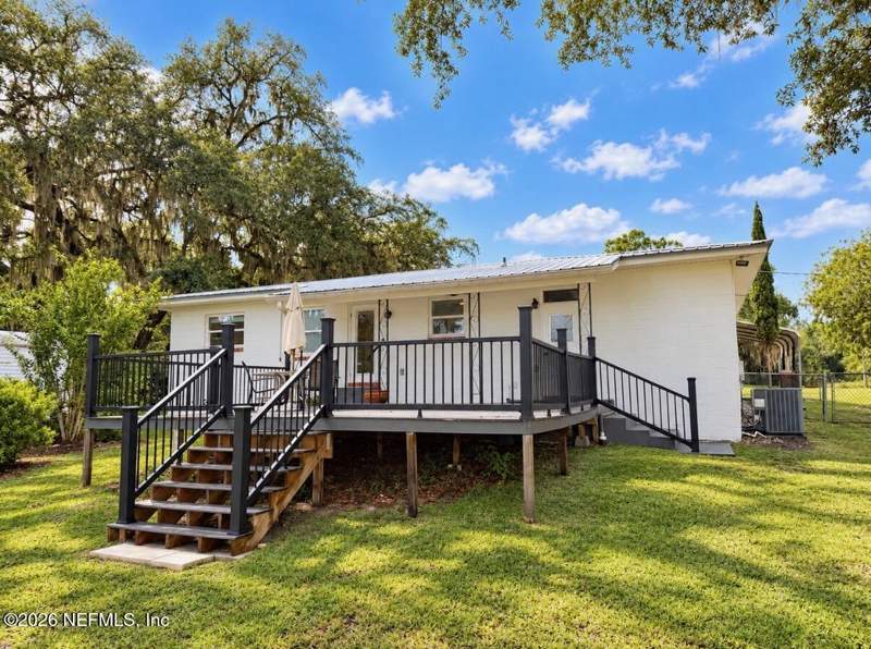 3 bedroom Single Family Residence at 842 Lake Shore Terrace, Grandin Lake Shores, Interlachen — photo 4