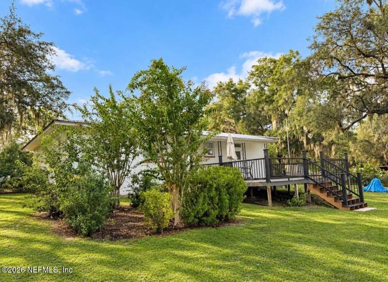3 bedroom Single Family Residence at 842 Lake Shore Terrace, Grandin Lake Shores, Interlachen — photo 5