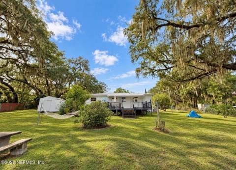 842 Lake Shore Terrace, Interlachen FL - photo 10 of 45