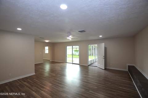 1516 Ribault Scenic Drive, Jacksonville FL - photo 8 of 49