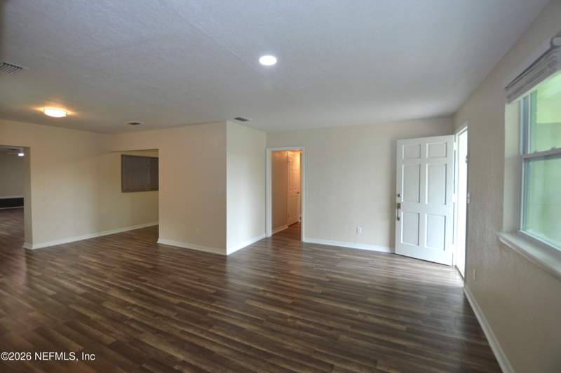 3 bedroom Single Family Residence at 1516 Ribault Scenic Drive, Lake Forest Hills, Jacksonville — photo 5