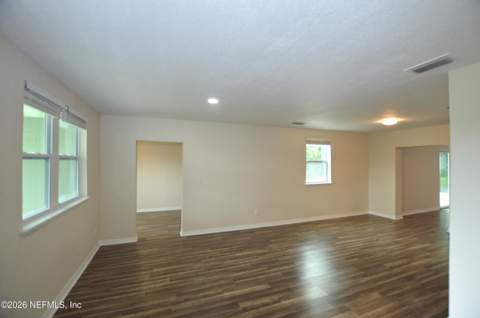 1516 Ribault Scenic Drive, Jacksonville FL - photo 7 of 49