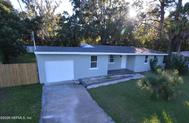 3 bedroom Single Family Residence at 1516 Ribault Scenic Drive, Lake Forest Hills, Jacksonville — photo 2